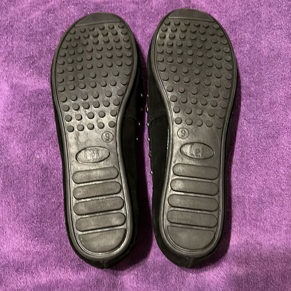 NWOT LEI size 9 black suede slip on flats with studs stars and tassel trim - Picture 3 of 12